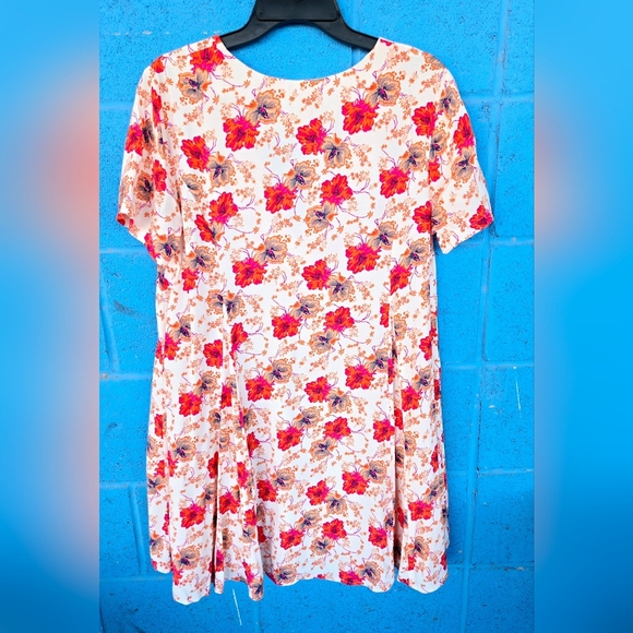 ASTR Lace-Up Hibiscus Floral MiniDress - Picture 7 of 10